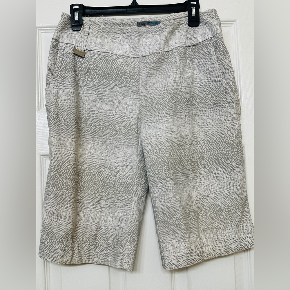 Lisette Sport Pants Capri Crop Gray Animal Print Modern Style Golf Sport Sz 12